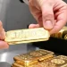 الذهب يسجل أدنى مستوى في نحو 3 أسابيع بفعل قوة الدولار