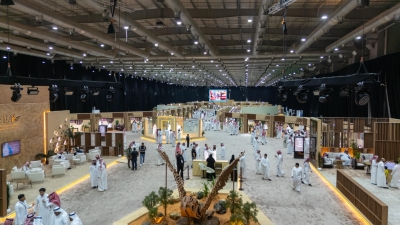 الرياض تحتضن المزاد الدولي للصقور 2025 بمشاركة عالمية