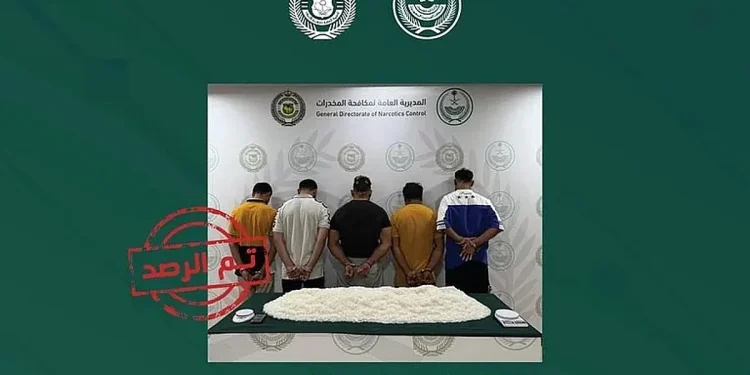 بالفيديو.. القبض على 5 مقيمين في المنطقة الشرقية لترويجهم 32 كيلوجرامًا من الشبو