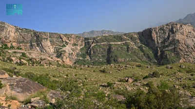 تنومة.. جبال شاهقة تستقطب عشاق الجيولوجيا