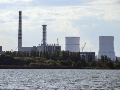 حريقان قرب محطة نووية وميناء في روسيا بهجوم أوكراني