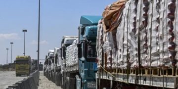 دخول 122 شاحنة مساعدات إغاثية إلى غزة