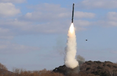 كوريا الشمالية تختبر صاروخين جديدين