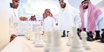 محافظ الطائف يشهد انطلاق المرحلة الثالثة من برنامج "حكايا الشباب"