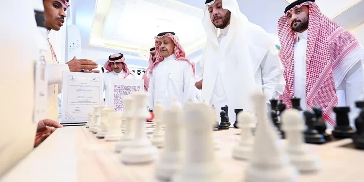 محافظ الطائف يشهد انطلاق المرحلة الثالثة من برنامج "حكايا الشباب"