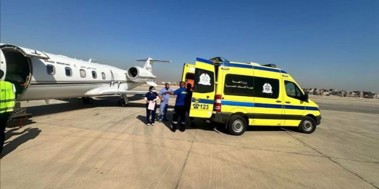 نقل مواطنة من مصر إلى المملكة عبر طائرة الإخلاء الطبي لاستكمال علاجها