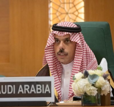 وزير الخارجية يطالب بكسر الحصار على غزة