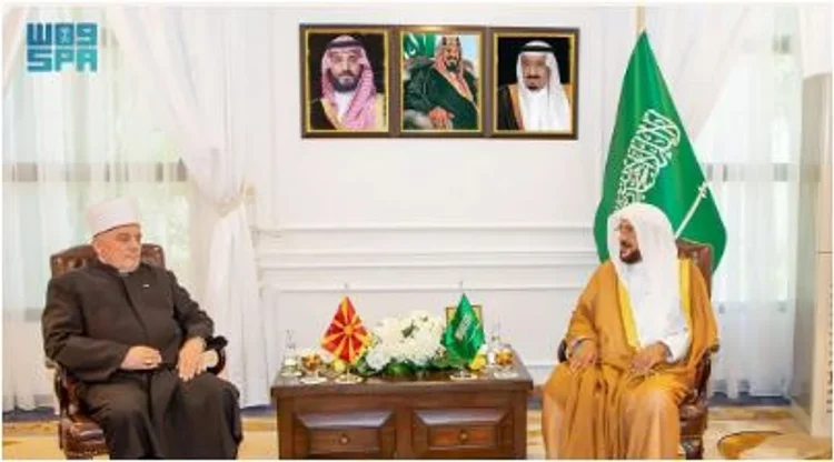 وزير الشؤون الإسلامية يوقّع البرنامج التنفيذي لمذكرة التفاهم مع مفتي مقدونيا الشمالية