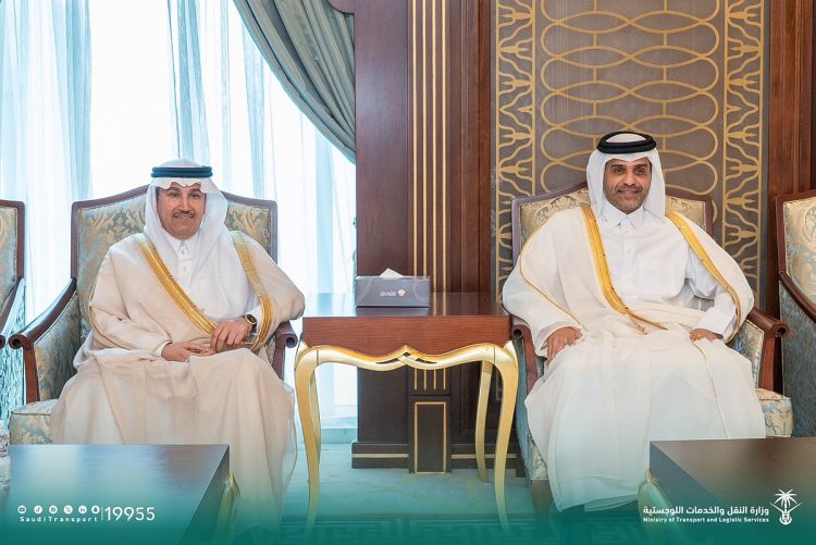  وزير النقل يبحث تعزيز التعاون المشترك مع نظيره القطري