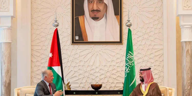 ولي العهد يستعرض مع ملك الأردن عددًا من الموضوعات على الساحتين العربية والإسلامية