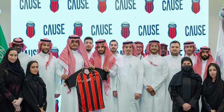 شعار الشركة يزين قميص الفريق.. كوز الإبداعية توقع اتفاقية لرعاية نادي الرياض