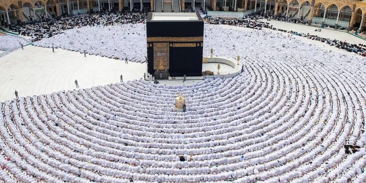 إثراءً لتجربة ضيوف الرحمن.. رئاسة الشؤون الدينية تهيئ الأجواء الإيمانية لصلاة الجمعة