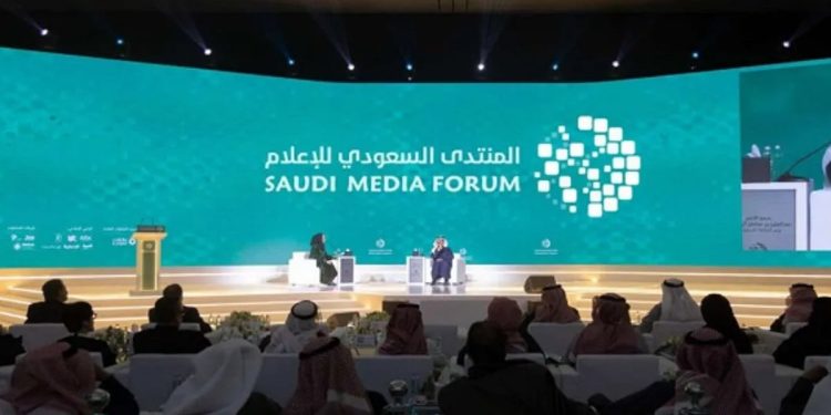 إعلاميون دوليون يتصدرون قائمة متحدثي المنتدى السعودي للإعلام 2026