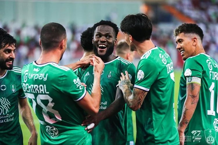 الأهلي يلاقي بيراميدز المصري اليوم على كأس القارات الثلاث
