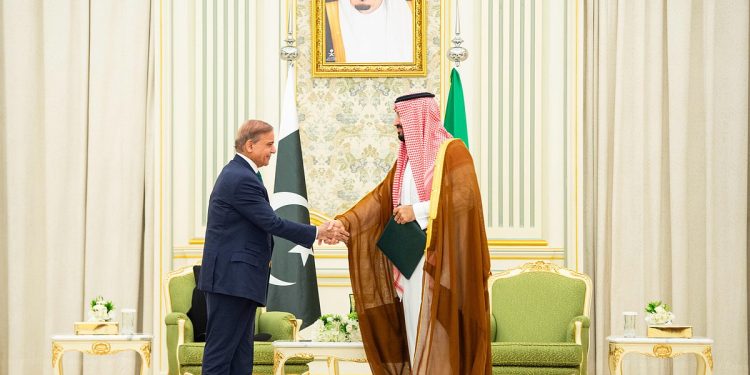 «الخارجية الباكستانية»: اتفاقية الدفاع المشترك مع السعودية تعكس التزام البلدين بالأمن الجماعي ومواجهة الإرهاب