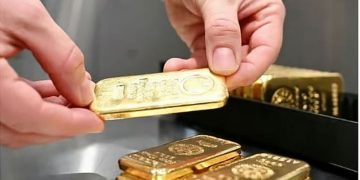 الذهب يحطم رقما قياسيا جديدا.. والأونصة تتجاوز 3500 دولار