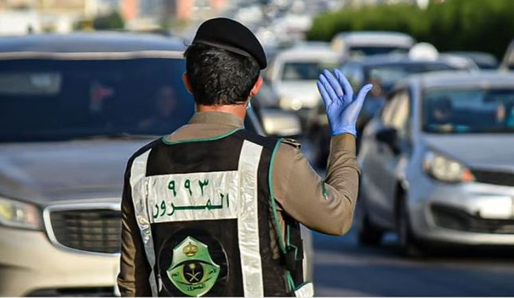«المرور» يحث على الالتزام بالأنظمة المرورية خلال الاحتفال باليوم الوطني الـ95