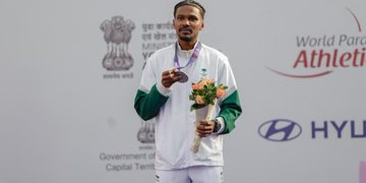 الواثب السعودي حسن دوشي يتُوّج بفضية بطولة العالم