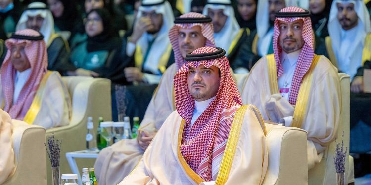 تخريج 555 خريجًا من البرامج الأكاديمية للخدمات الطبية بوزارة الداخلية