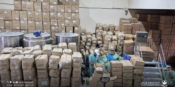 ضبط مستودع مخالف لتصنيع مكونات السجائر الإلكترونية في الرياض
