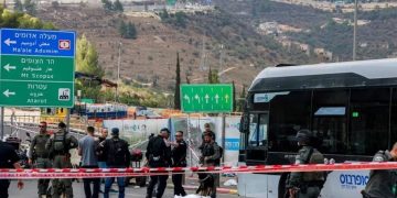 مقتل 5 وإصابة 20 بإطلاق نار في القدس.. ونتنياهو يعلق