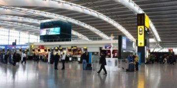 مواد خطرة تتسبب بإغلاق أحد مباني مطار هيثرو