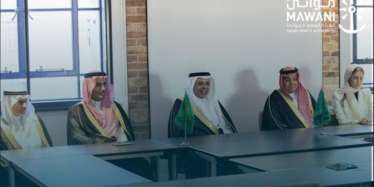 «موانئ» تبحث مع «CMA CGM» تعزيز الاستثمار وتطوير الشراكة الاستراتيجية ضمن أسبوع لندن الدولي للشحن