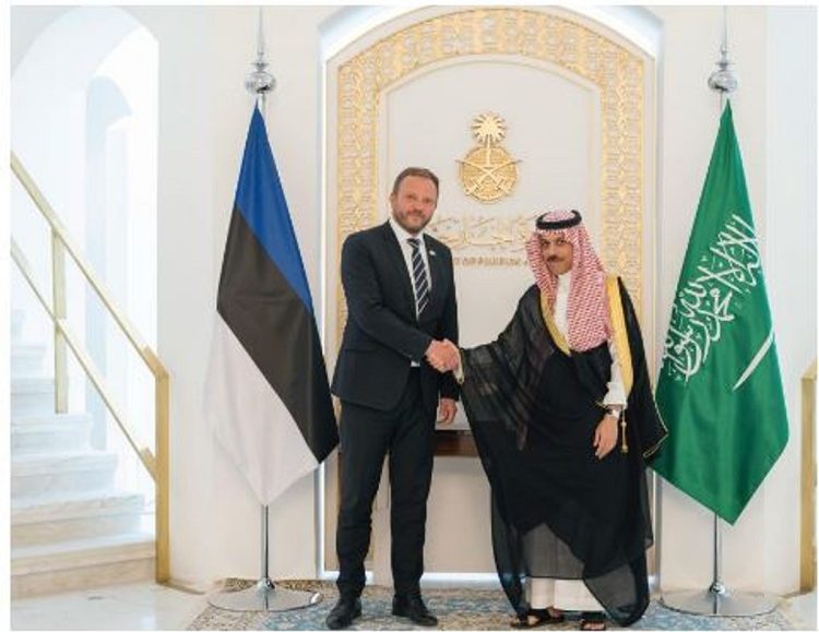 وزير الخارجية يستقبل نظيره الإستوني ويوقعان اتفاقية عامة للتعاون بين البلدين