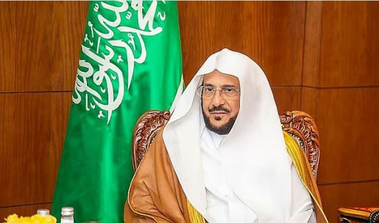 وزير الشؤون الإسلامية يدشن عددا من المشروعات خلال زيارة تفقدية لقطاعات الوزارة في المدينة المنورة