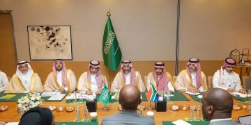 وزير الصناعة والثروة المعدنية ونظيره الجنوب أفريقي يبحثان آفاق الشراكة السعودية–الجنوب أفريقية