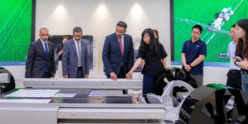 وزير الصناعة والثروة المعدنية يختتم زيارة رسمية إلى الصين