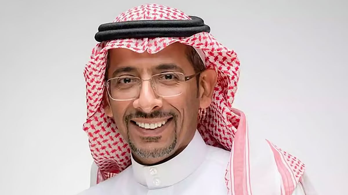 وزير الصناعة يبدأ زيارة إلى الصين لتعزيز الروابط الاقتصادية وبحث تنمية الاستثمارات