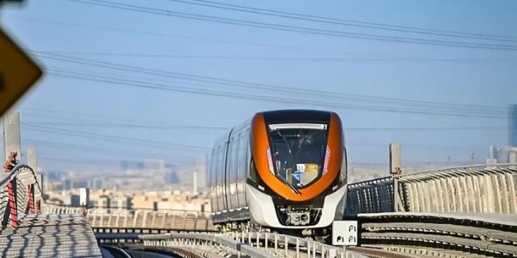 يبدأ من الـ5 ونصف صباحا.. تعديل مواعيد تشغيل قطار الرياض