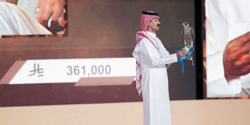 بيع أغلى شاهين فرخ حتى الآن في الليلة الـ17 لمزاد نادي الصقور السعودي 2025