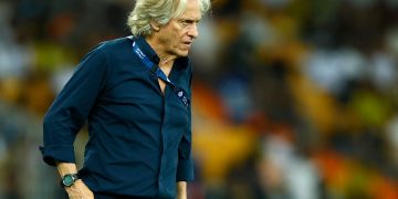 أخصائي يفنّد ما يُثار حول تدريبات جيسوس وإشراكه اللاعبين قبل اكتمال شفائهم