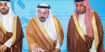 أمير القصيم يدشّن مشروع الخدمات الفندقية لكبار السن بتكلفة 35 مليون ريال