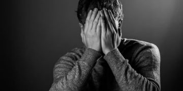 استشاري: 7 عوامل لحماية المزاج من الاكتئاب