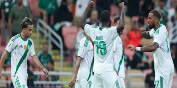 الأهلي يكسب الباطن بثلاثية نظيفة ويبلغ ربع نهائي كأس الملك