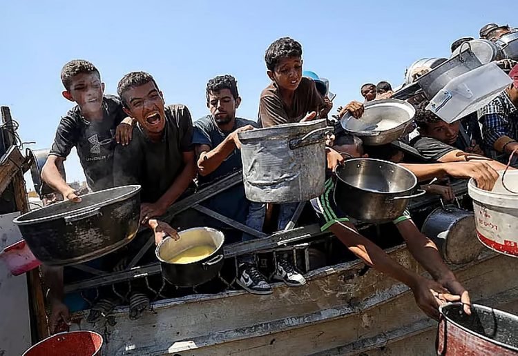 «الأونروا» تدعو إلى فتح جميع المعابر المؤدية إلى قطاع غزة لمنع انتشار المجاعة