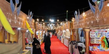 البازارات العربية تُضفي طابعًا ثقافيًا على مهرجان "ليالي سهيل" برفحاء