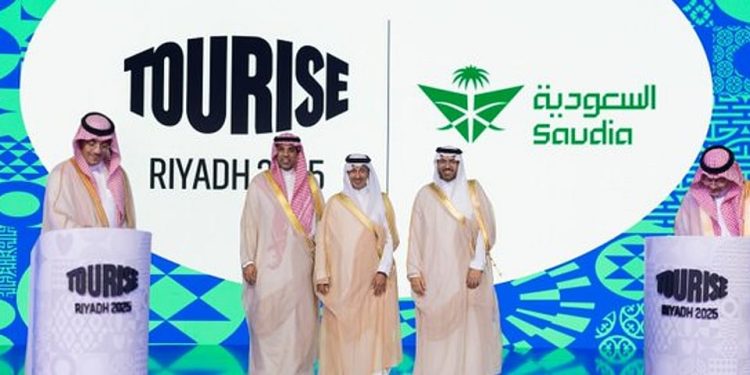 الخطوط السعودية شريك الطيران الرسمي لمنتدى TOURISE 2025 السياحي