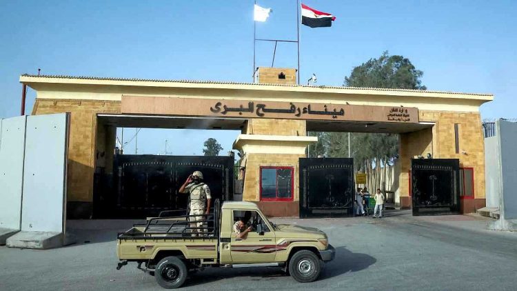 السفارة الفلسطينية في القاهرة: فتح معبر رفح أمام الراغبين في العودة إلى غزة يوم الاثنين