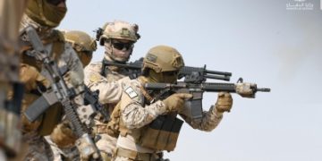 القوات البحرية تواصل تنفيذ تمرين 'السيف الأزرق 4' مع الصين