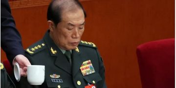بسبب قضايا فساد.. إقالة ثاني أعلى قائد عسكري و8 مسؤولين في الصين