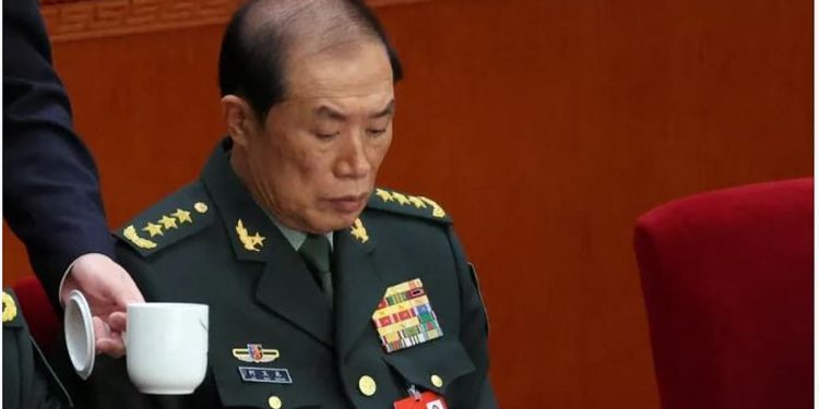بسبب قضايا فساد.. إقالة ثاني أعلى قائد عسكري و8 مسؤولين في الصين