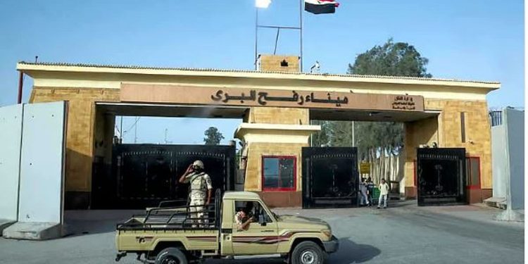 بعد إعلان السفارة الفلسطينية عن إعادة فتحه.. مكتب نتنياهو: معبر رفح البري سيظل مغلقاً