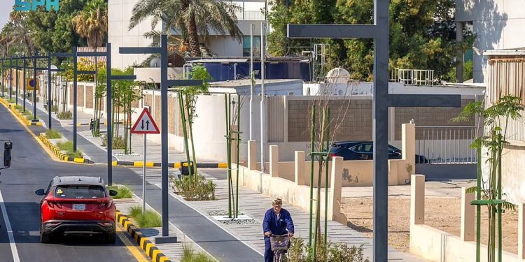 تطوير 73 كيلومترًا من المسارات لتحسين جودة الحياة في الخبر