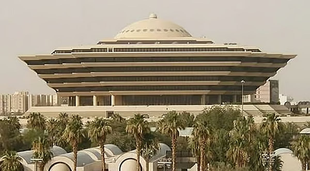 تنفيذ حُكم القتل تعزيرًا في مواطنٍ لارتكابه جرائم إرهابية