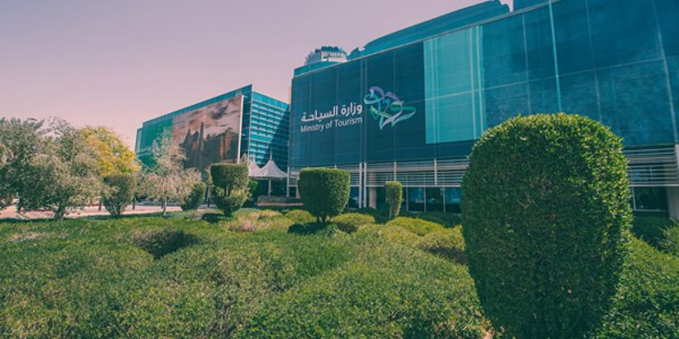 خبير: العقوبات على منشآت الإيواء غير الملتزمة بالتوطين مؤثرة لضمان الجودة