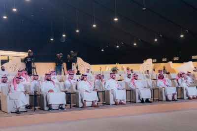 ذهب لصيد السمك ليعود بصقر قيمته 277 ألف ريال